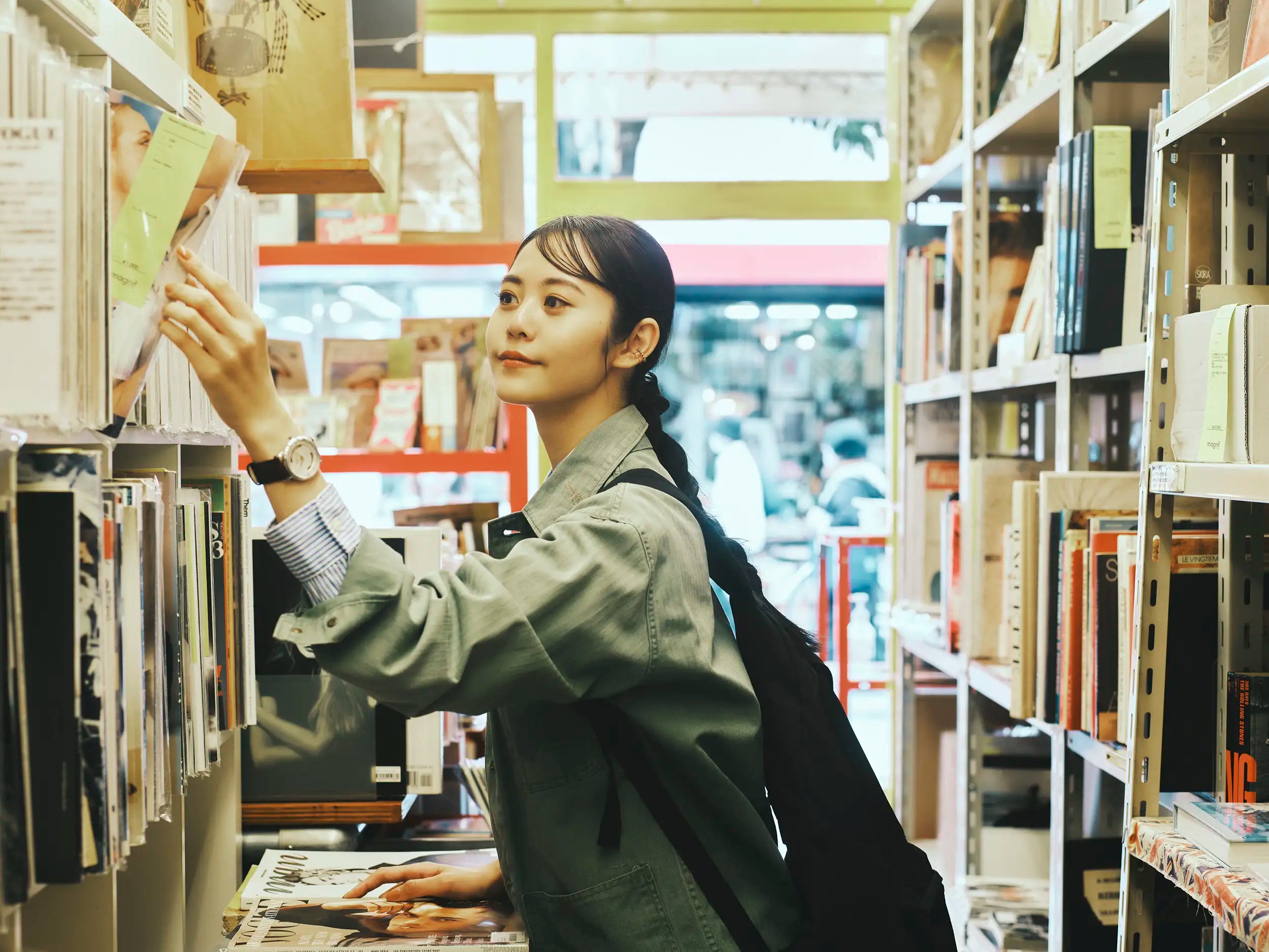 街に溶け込む機械式時計-神保町2 – Furbo design